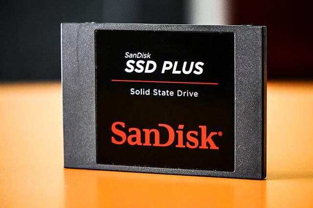 Ổ Cứng SSD SanDisk Plus 120GB bảo hành năm, tem FPT phân phối