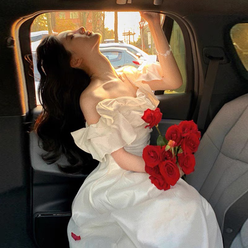 ĐẦM MIDI TRẮNG BẸT VAI NHÚN BÈO NHÍU NGỰC