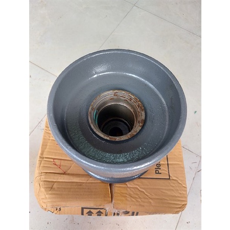 Bánh đè máy gặt KUBOTA DC70 - Hãng