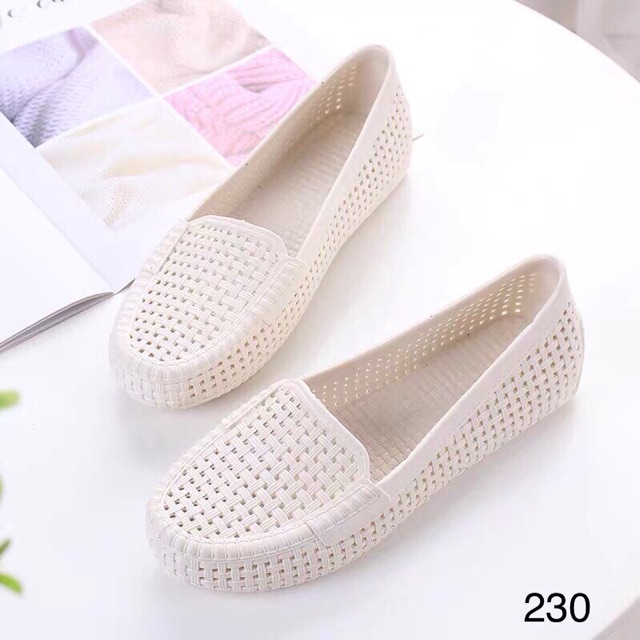 Giày slipon nhựa lưới mã 230