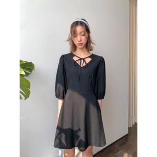 JANET STUDIO • (Sale 50%) Đầm cổ tim thắt dây đen