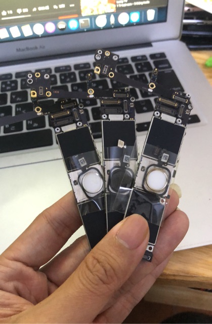 Main iCloud + trùng Home còn nguồn 6G/6s ( bypass) | BigBuy360 - bigbuy360.vn