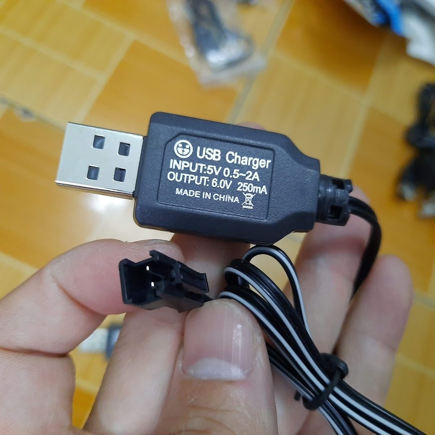 Cáp sạc pin 6v cổng SM dùng sạc pin xe mô hình điều khiển từ xa