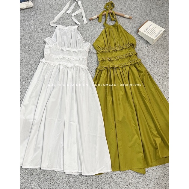 Váy Đầm Maxi Cổ Yếm Hở Lưng Chiết Eo Màu Xanh Bơ/Trắng