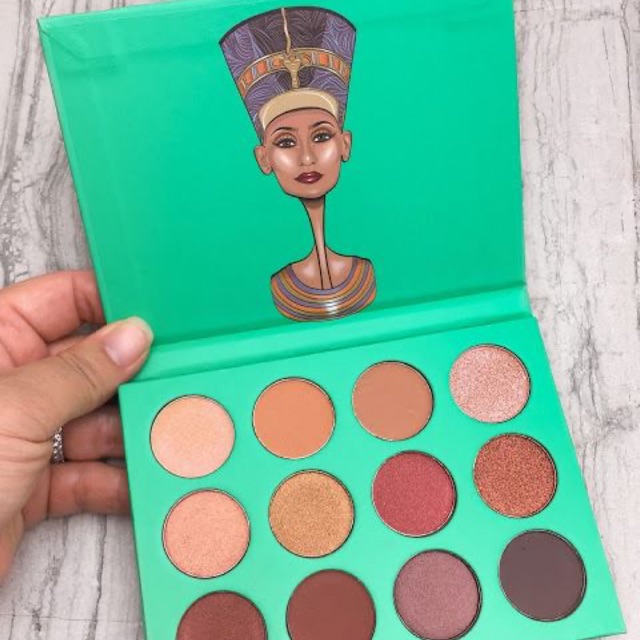 Bảng mắt Juvia’s Place Nubian