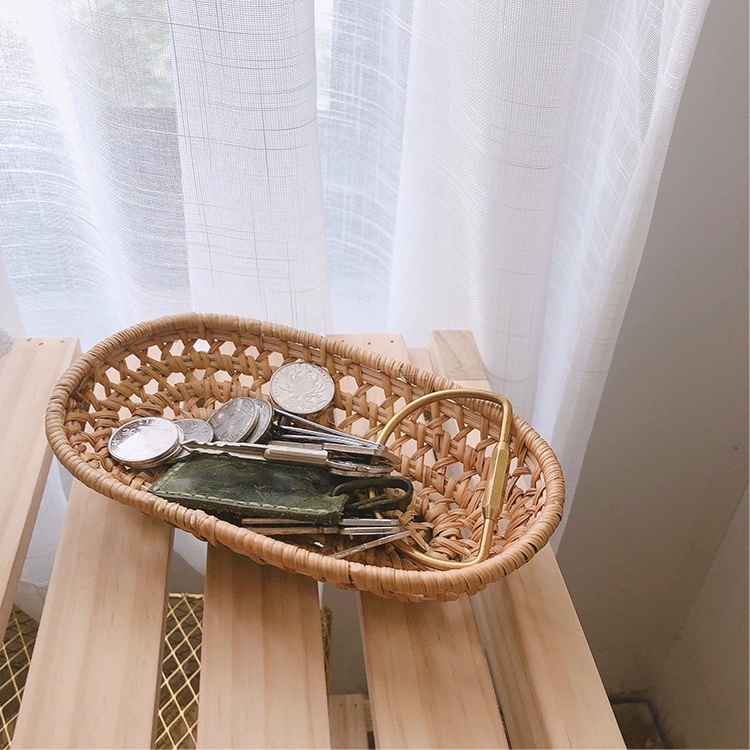 Khay nhỏ đan mây dùng để trưng bày trang sức phong cách Hàn Quốc