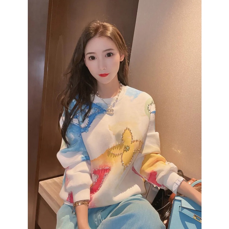 Áo sweater nhung dày đính đá màu nước phong cách mùa thu 2021