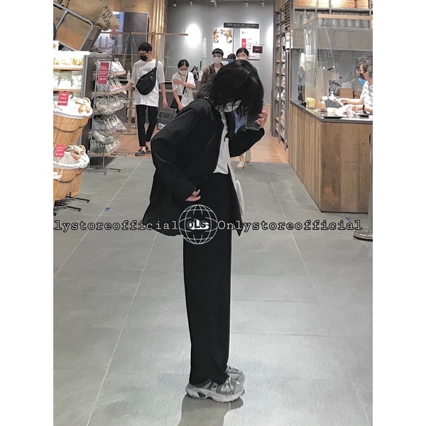 blazer đen có lót và quần đen ống rộng siêu dễ mặc,nhận hàng có vấn đề liên hệ shop trước khi đánh giá