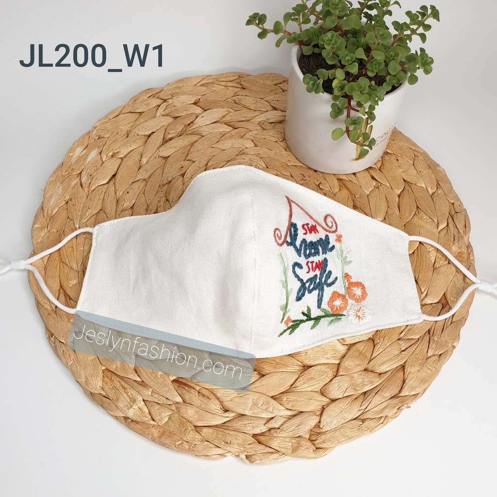 Khẩu trang thêu tay vải linen hình chữ JL200 màu trắng