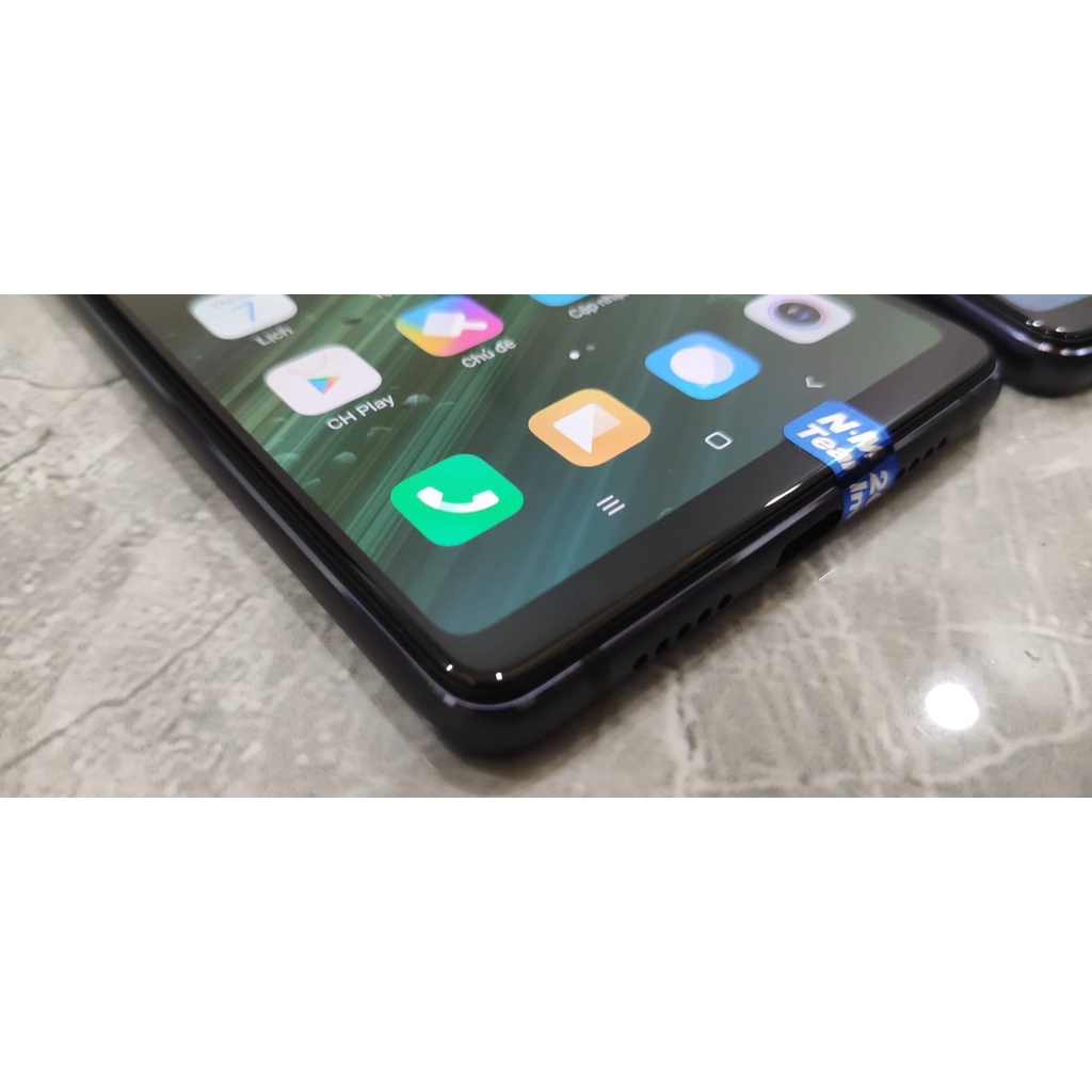 Điện thoại Xiaomi Mi 8SE, Ram 6GB chip Snap 710 chiến game mượt mặt lưng kính siêu đẹp