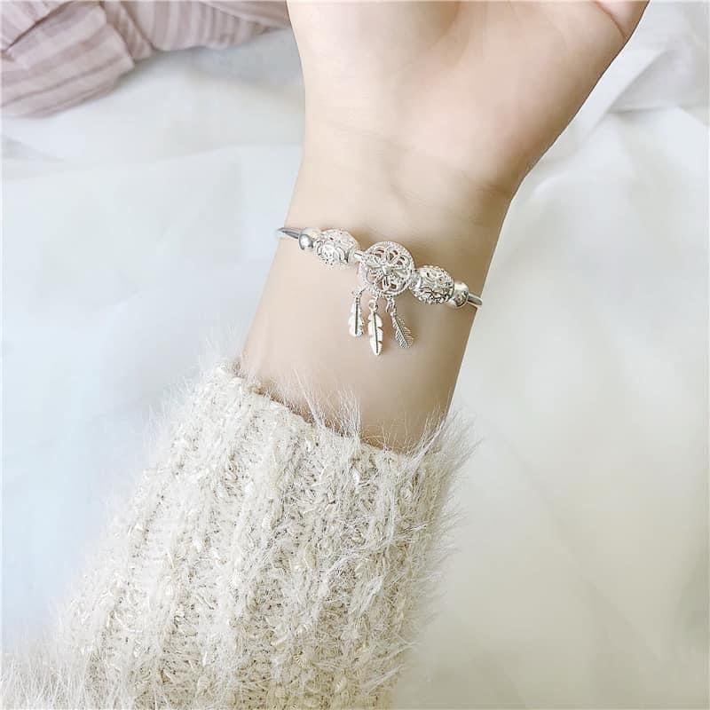 Vòng đeo tay lắc tay Pandora mạ bạc 925 kèm charm sáng đẹp | BigBuy360 - bigbuy360.vn