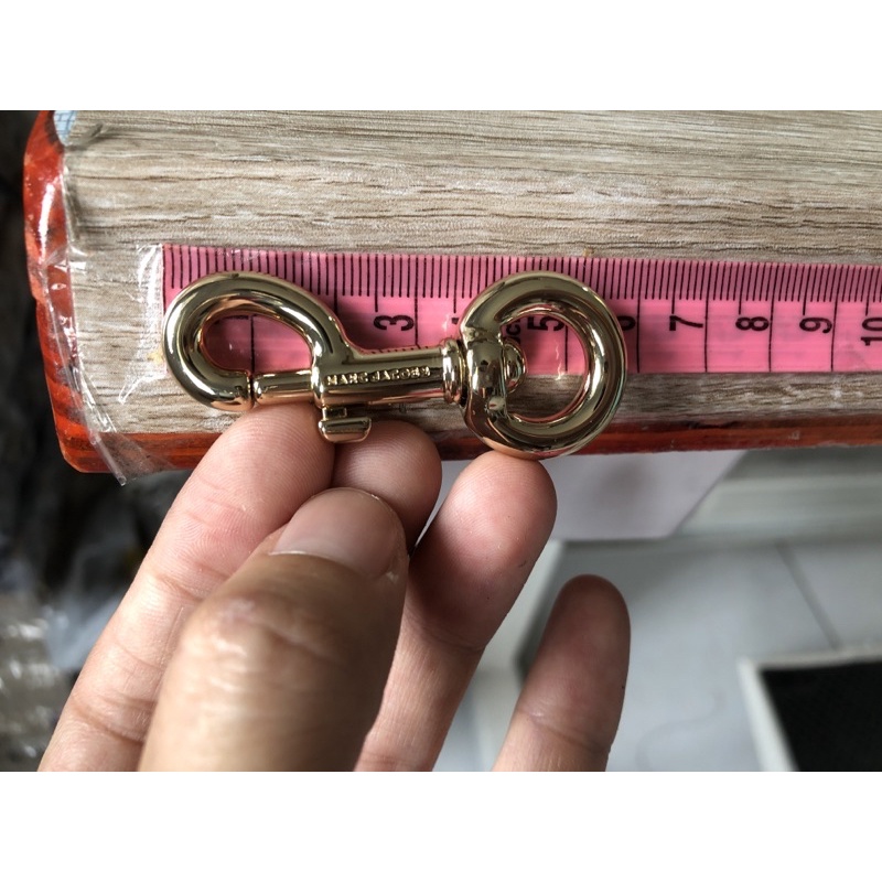 1 cặp móc cua 1,2cm, màu vàng, hàng đẹp ( có chữ)