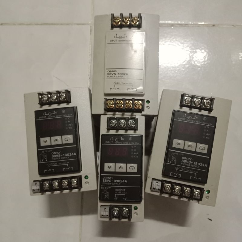 Nguồn OMRON 24V - có màn hình