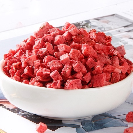 Dâu tây sấy giòn cắt hạt lựu