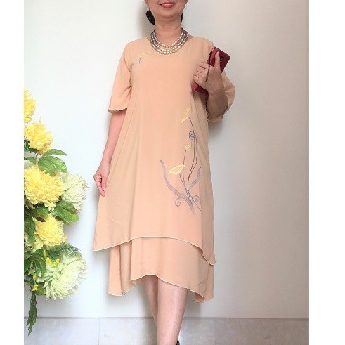 Váy Đầm Trung Niên - Vải Voan Thêu Hoa Tà Cong - Dáng Suông A - Size Từ 53Kg - 95Kg | BigBuy360 - bigbuy360.vn