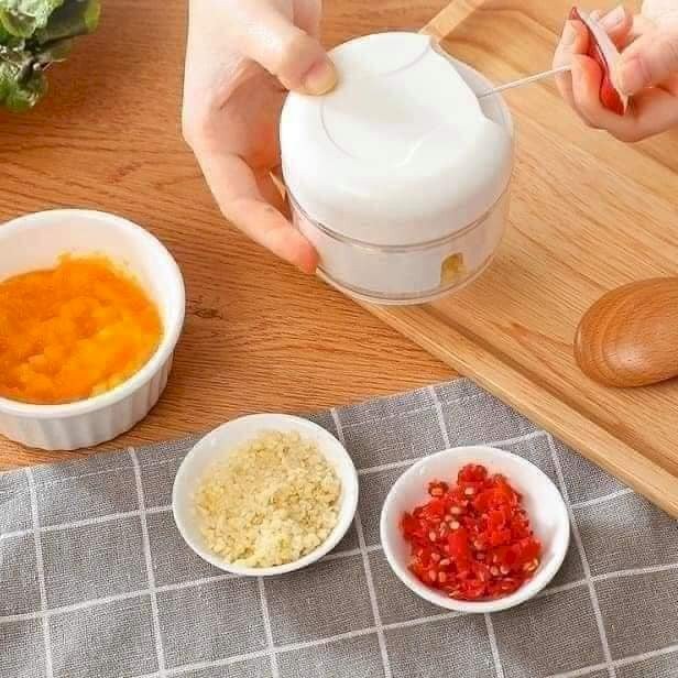 Dụng cụ xay nghiền tỏi ớt KÉO DÂY mini food choper (Trắng tròn), MÁY XAY nghiền hành gừng tỏi ớt đa năng tiện dụng