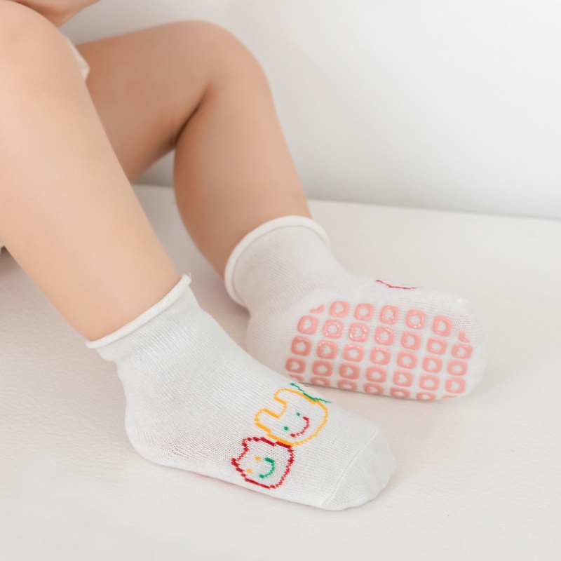 Set 3 Đôi Tất Chống Trượt Kiểu Hoạt Hình Xinh Xắn Đáng Yêu Cho Bé Sơ Sinh