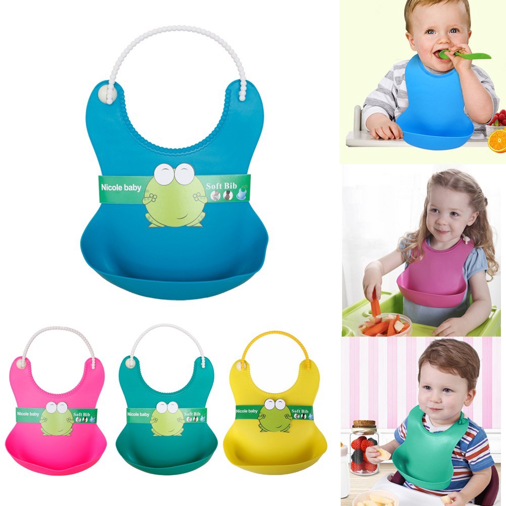 Yếm Ăn Silicone Chống Thấm Nước Có Thể Cuộn Lại Cho Bé