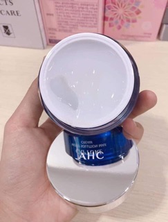 Kem dưỡng da AHC Capture Moist Solution Max Cream
