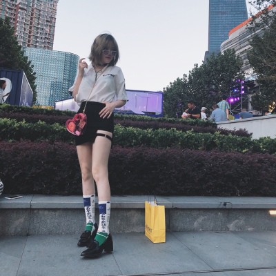 Chân Váy Kaki đen Chữ A Dáng ngắn Váy Thiết Kế Xẻ Quyến Rũ | BigBuy360 - bigbuy360.vn