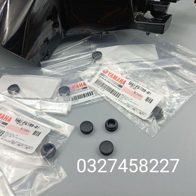 Nút cao su bịt lỗ nhựa bợ cổ xe Exciter, Jupiter..., zin Yamaha