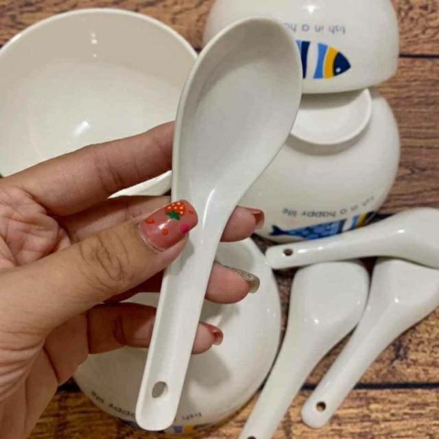 Bộ 4 chén - 4 muỗng có hộp full box,hoa văn cực xinh, đẹp và chất lượng.