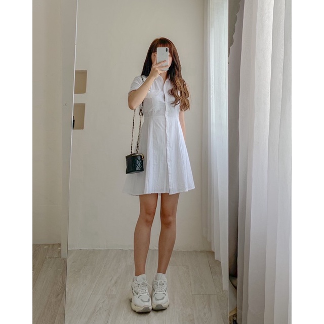 Đầm trắng cổ polo nơ lưng 654