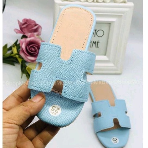 Dép HM siêu hot cho gái yêu từ 2 tới 8 tuổi