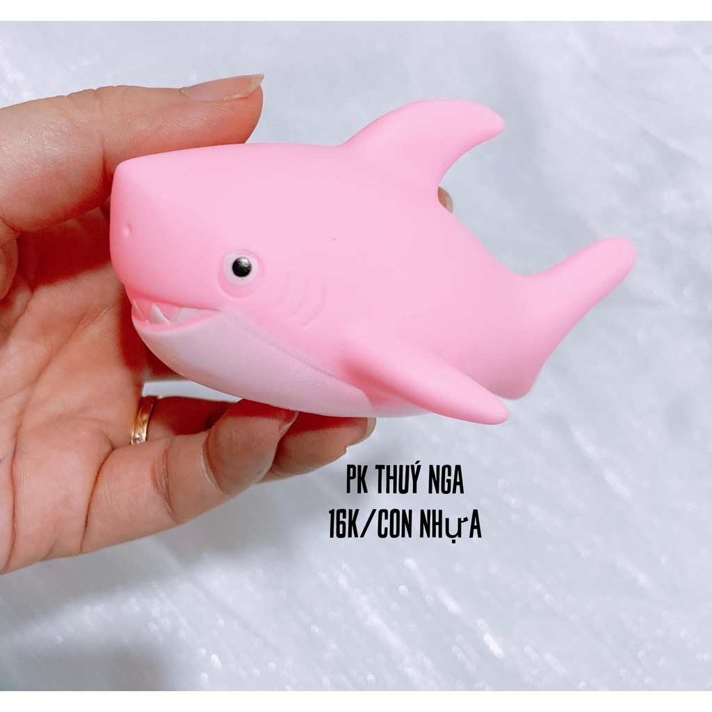 Cá mập nhựa hồng,xanh