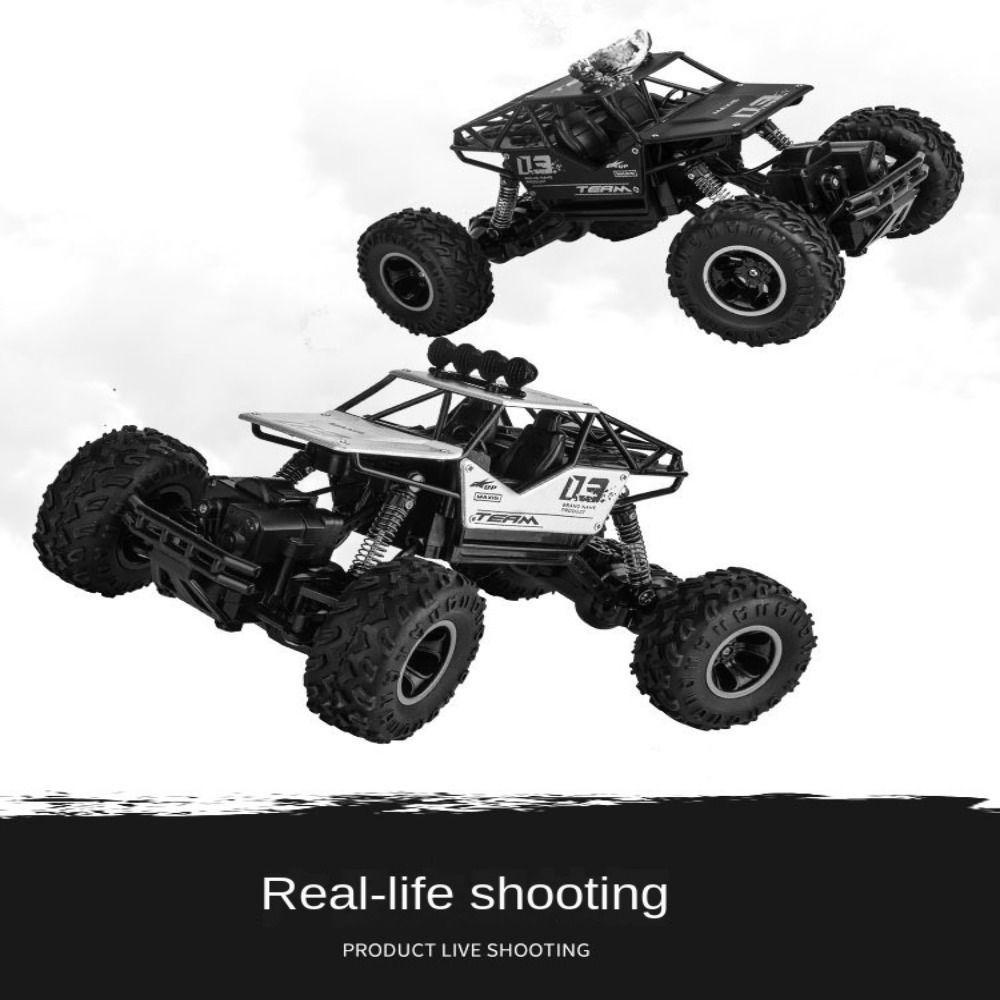 Xe Địa Hình Điều Khiển Từ Xa Phong Cách Rock Crawler Kèm Phụ Kiện