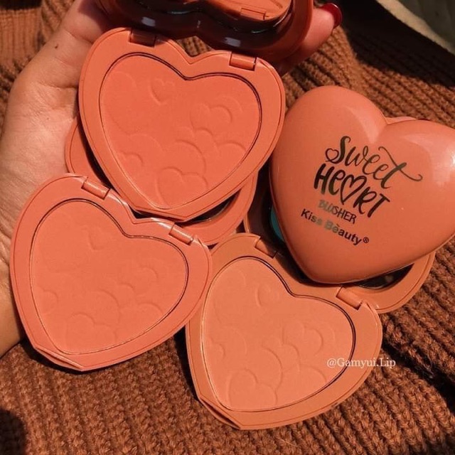 Phấn má hồng tone cam Kiss Bèauty Sweet Heart Blusher | BigBuy360 - bigbuy360.vn