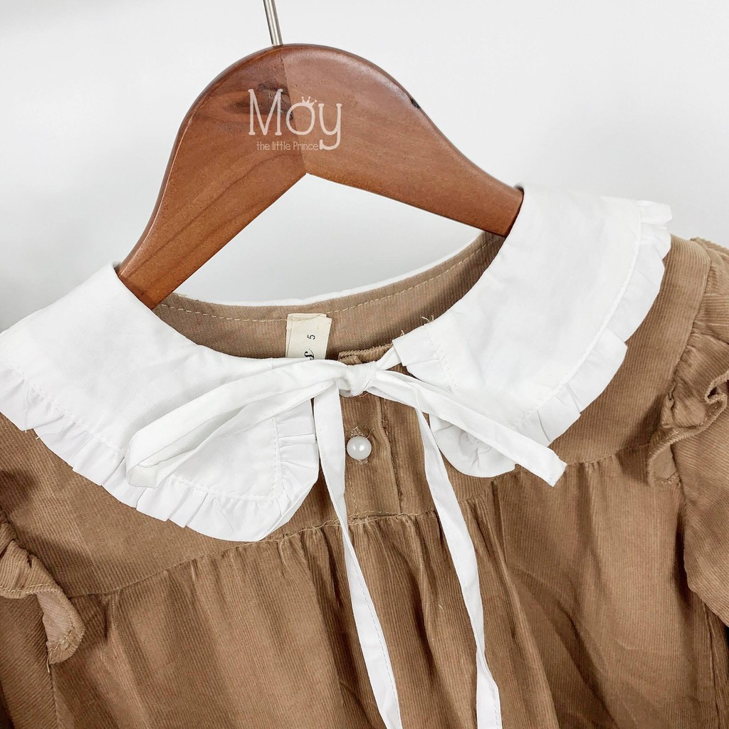 Quần áo trẻ em Hàn Quốc - Váy nhung nâu cổ thắt nơ trắng - Moy Kids quần áo mùa hè, mùa đông cho bé