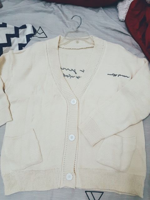 Áo khoác len nữ Cardigan cổ chữ v chữ ngực dáng rộng chất len dày mịn loại 1 - 100 | BigBuy360 - bigbuy360.vn