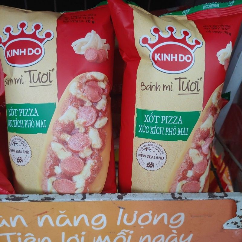 Bánh mì tươi Kinh Đô xốt Piza xúc xích phô mai 70g