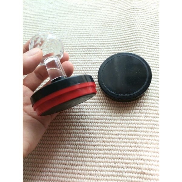 Con dấu đồng hồ nắp đen