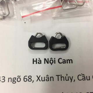 Khuyên móc tam giác đeo dây máy ảnh có nhựa bọc (1 cặp)