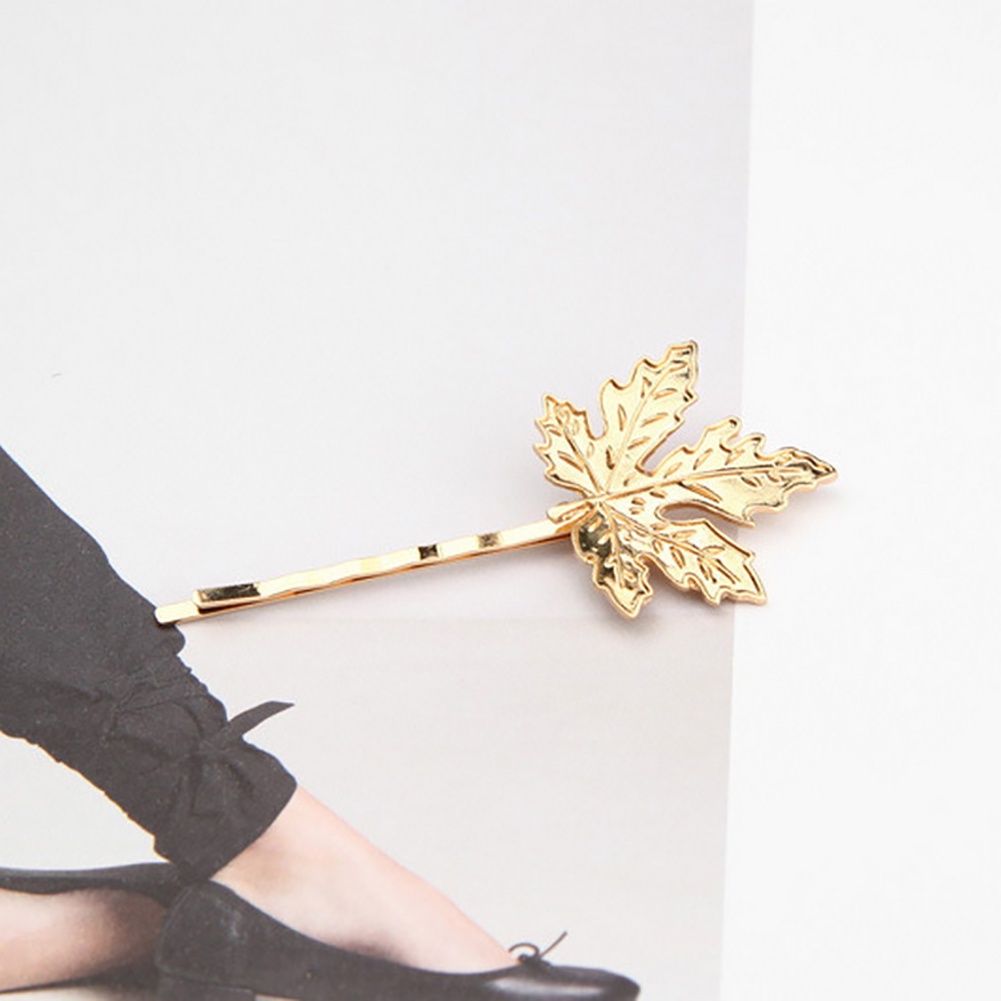 Set 2 kẹp tóc hình lá phong thời trang retro cho nữ