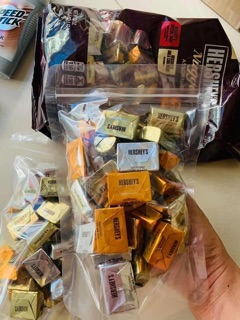 200g SOCOLA HERSHEY’S Nuggets shop bán lẻ từng trăm gam nha mọi người