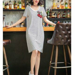 Đầm suông đính hạt đá hình cherry