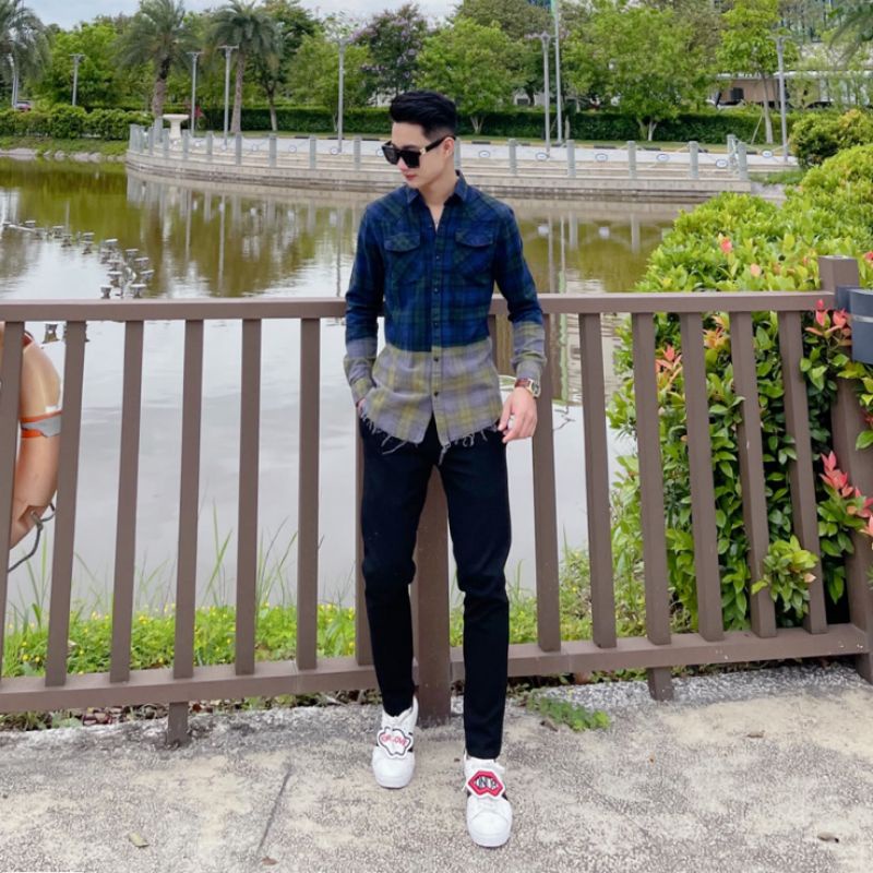 Áo sơ mi nam bbr rách gấu loang màu tay dài kẻ sọc caro chất liệu cotton không phai màu thấm hút mồ hôi