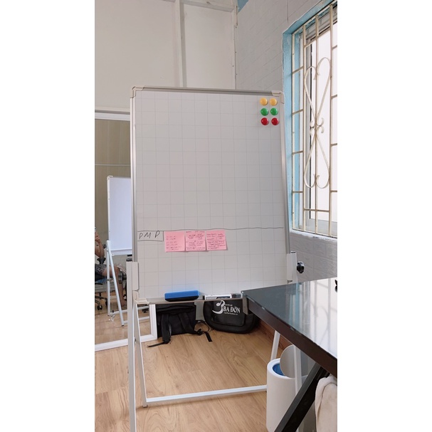 Bảng filipchart tiểu học - trung học viết bút lông kích thước 50 x 70cm tặng kèm bút, nam châm, lau bảng
