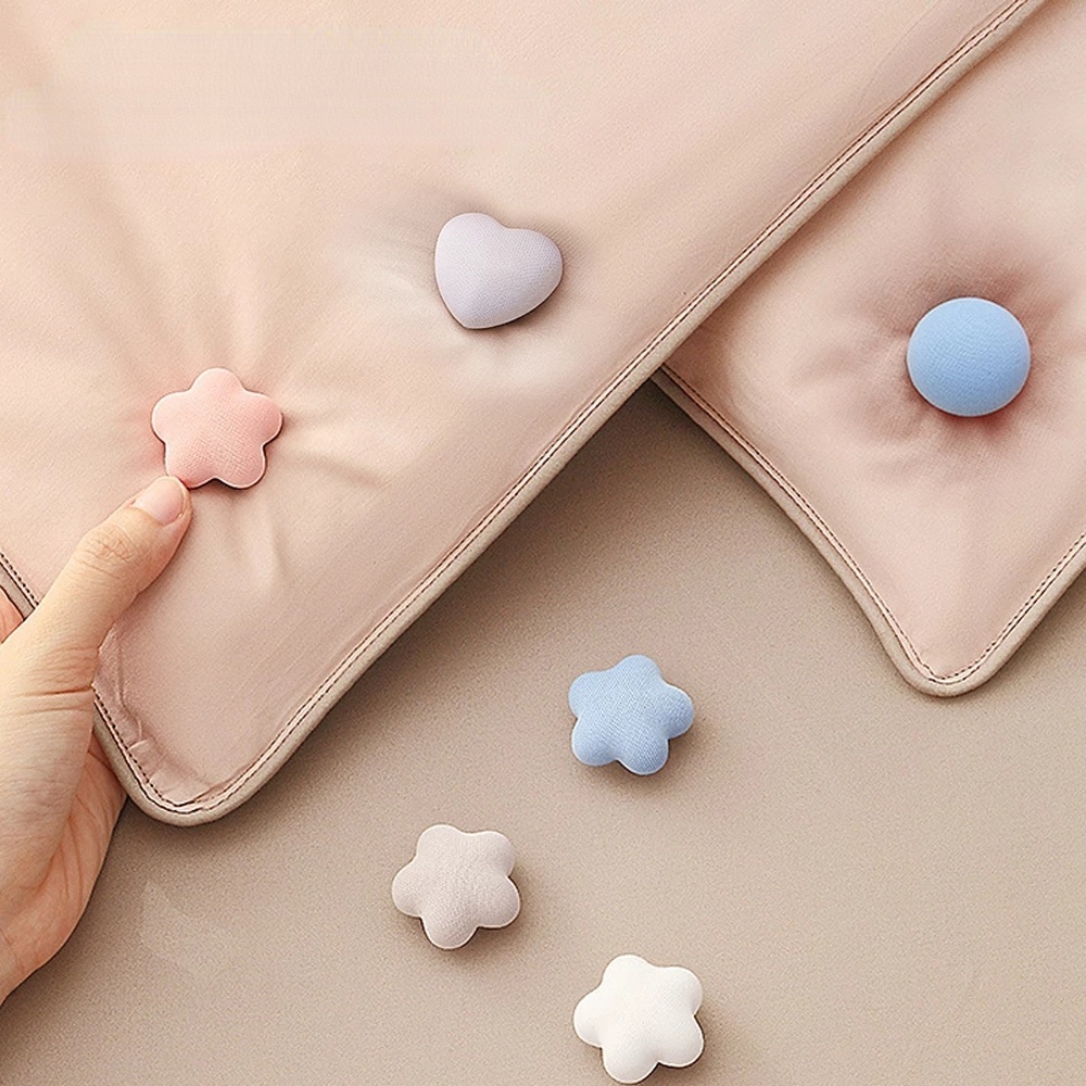 Set 4 Kẹp Cố Định Ga Giường Chống Trượt Hình Trái Tim/Hoa Mận Dễ Thương