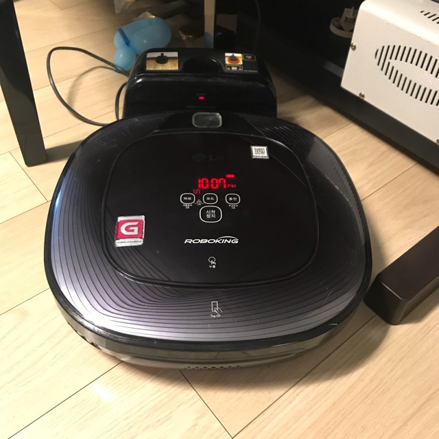 Thanh lý robot hút bụi LG xách tay từ Hàn