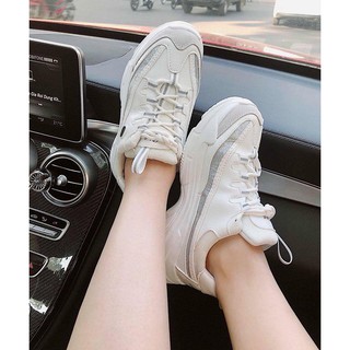 Giày thể thao mẫu hot nhất 2018