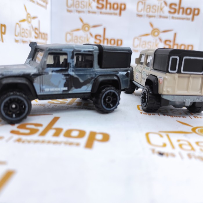 Hotwheels Mô Hình Xe Hơi Landrover Double Cab Diorama Tỉ Lệ 1 / 64 Ốp