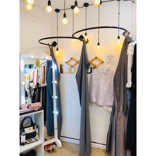 Khung thay quần áo và rèm