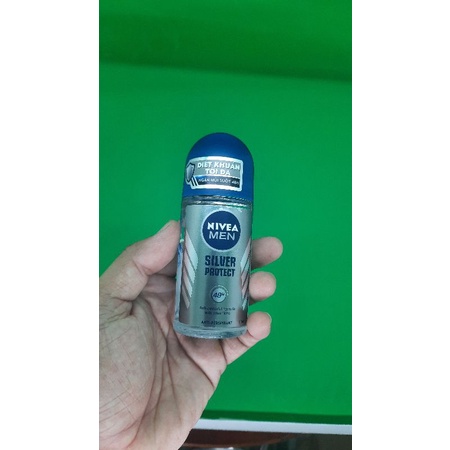 Lăn khử mùi NIVEA phân tử bạc Silver Protect 50ml