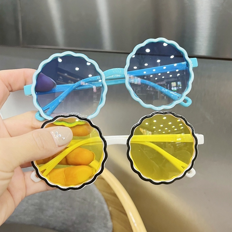 Kính Mát Gọng Tròn Chống Nắng Họa Tiết Hoa Thời Trang Cho Bé