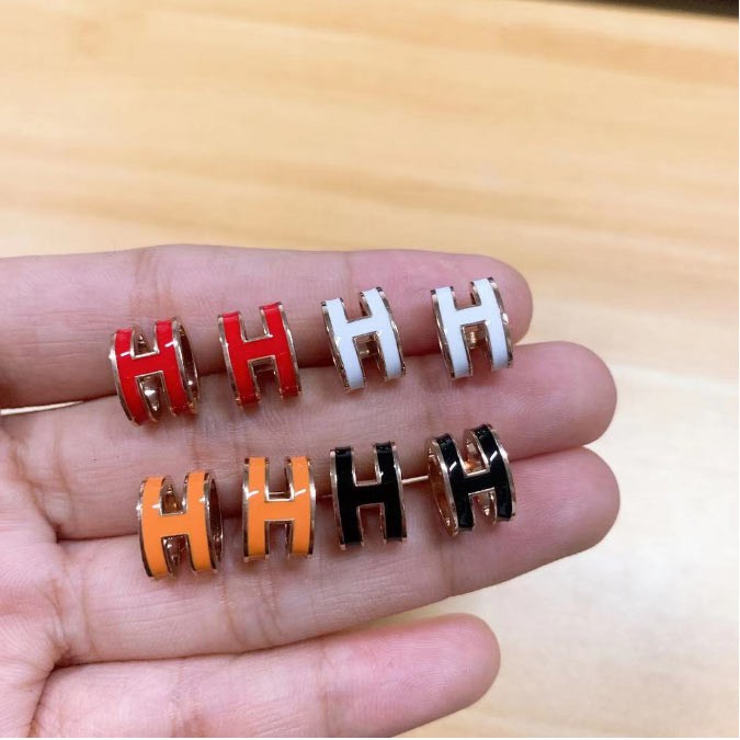 Bông Tai Ba Chiều Khóa Chữ H Bằng Thép Titanium Mạ Vàng Hồng Không Dị Ứng Chống Thấm Nước Không Phai Màu Không Bị Dị Ứng