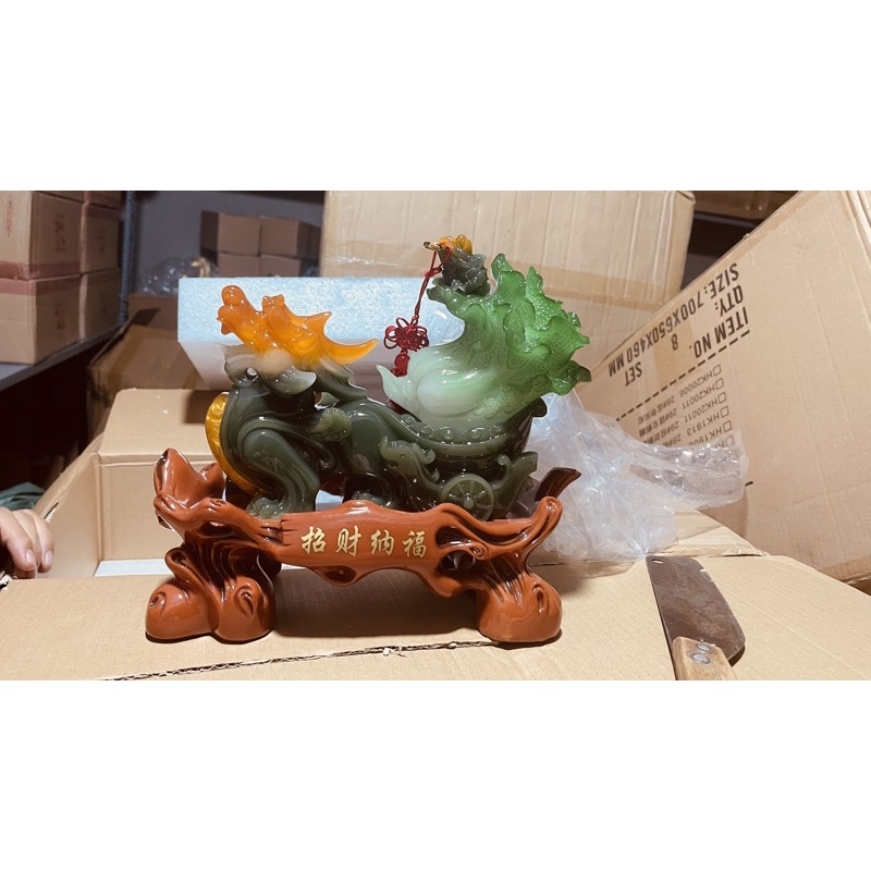 TƯỢNG PHONG THUỶ DECOR TỲ HƯU KÉO BẮP CẢI kích thước  dài 27 rộng 12 cao 25cm